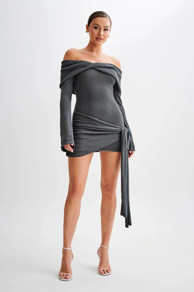 Robe en maille à nœud de taille
