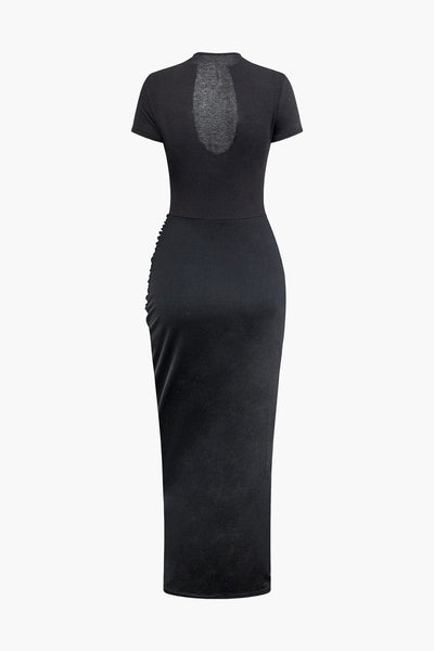 Robe à manches courtes à col en V
