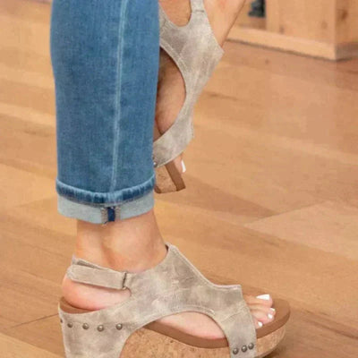 Elegant Open-Toe Wedge Sandals