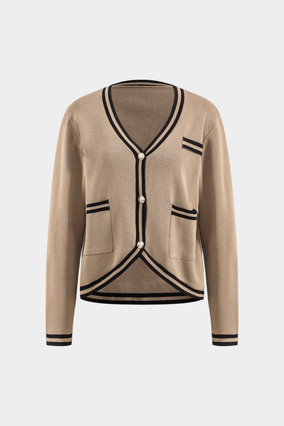 Ensemble tricot cardigan, débardeur et pantalon, coupe ample et élégante.