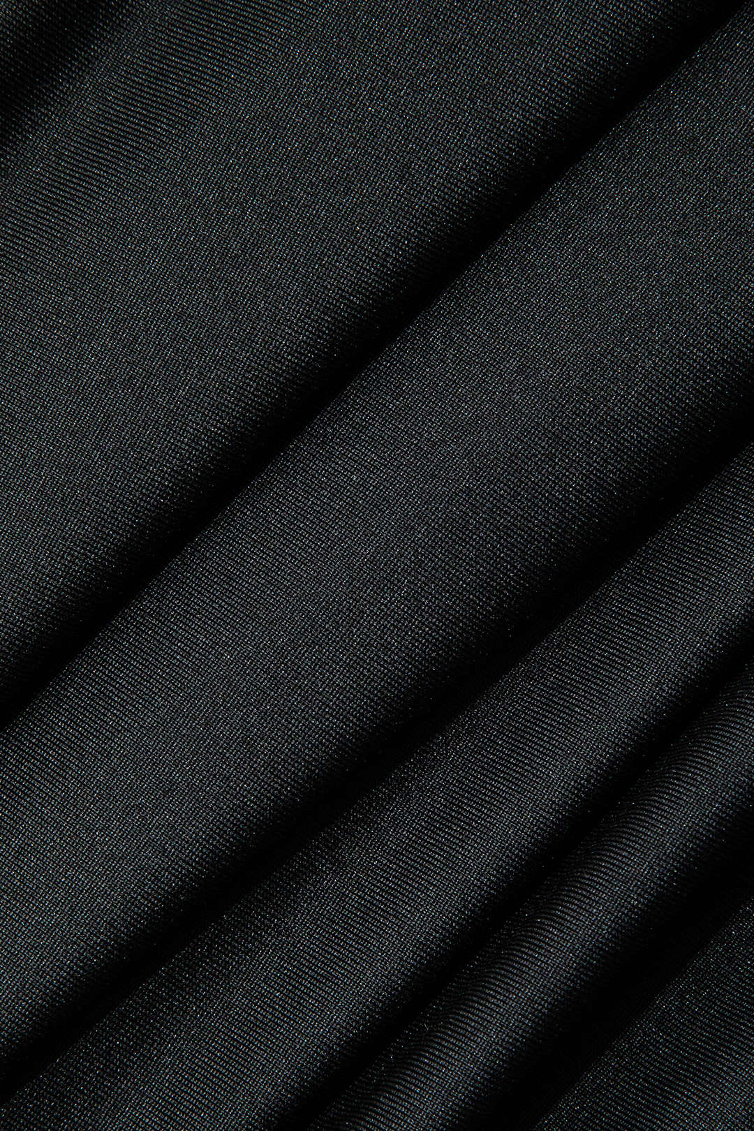 Robe maxi dos nu avec détails en mesh, coupe ajustée et fluide.