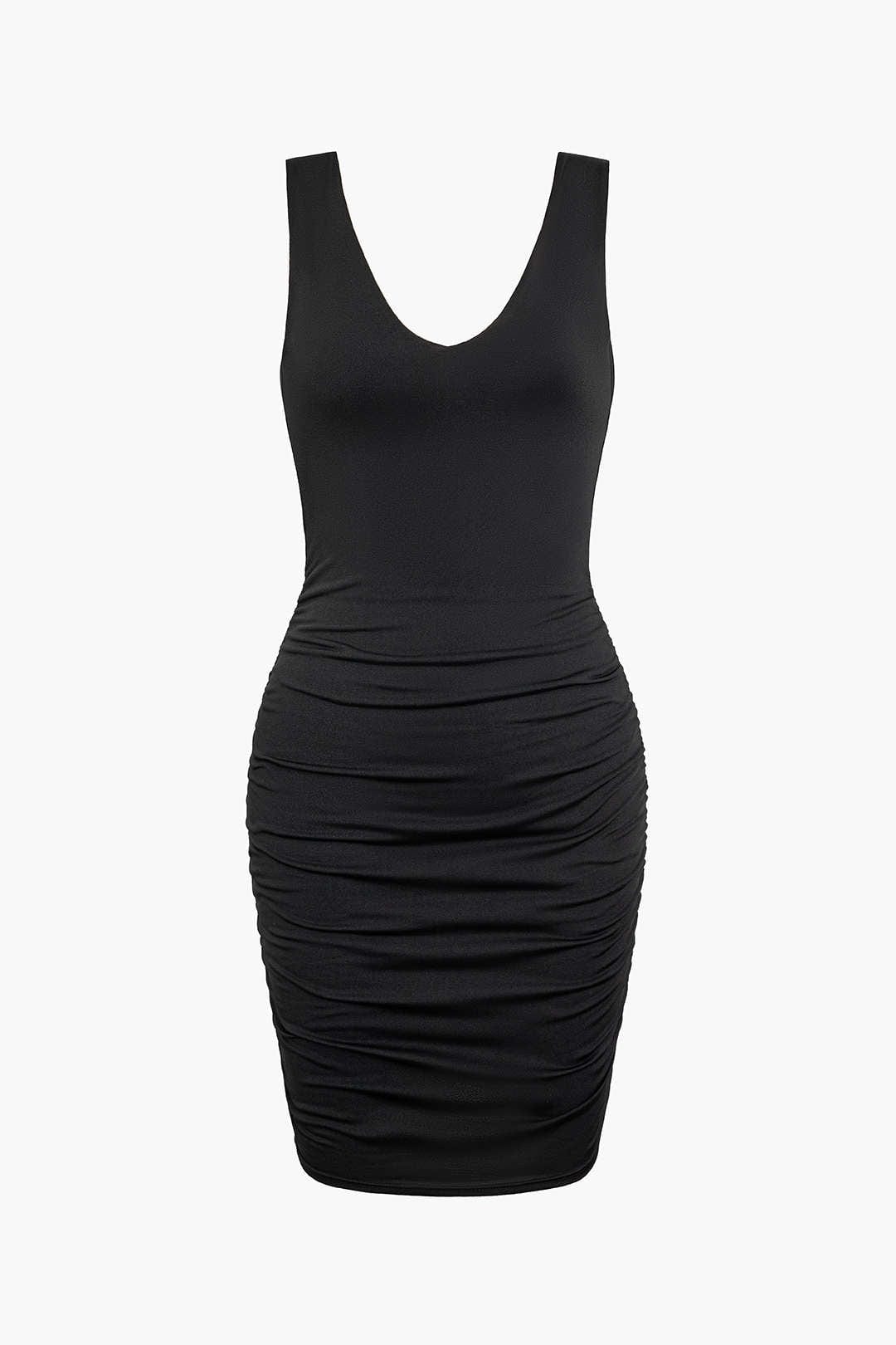 Robe mini dos nu froncée en polyester, coupe slim et élégante, idéale pour un look chic et tendance. Noir Couleur
