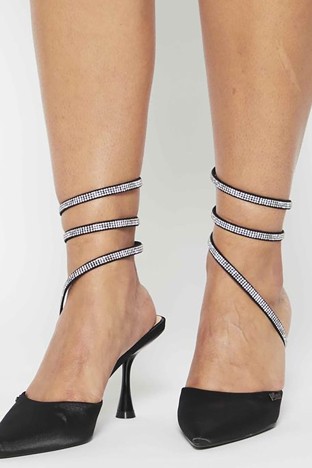 Talons aiguilles enveloppants