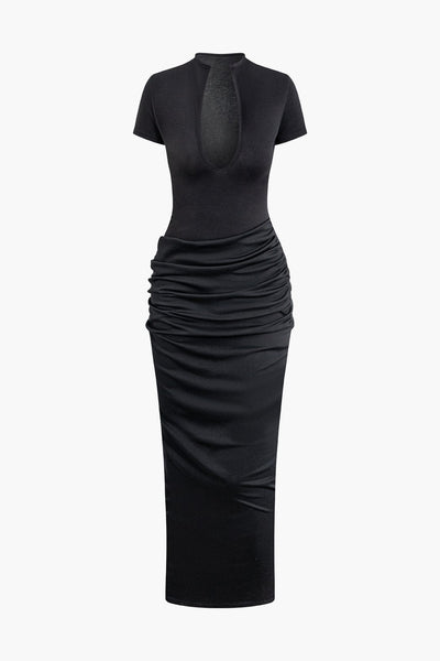 Robe à manches courtes à col en V